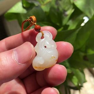 羊脂白玉是什么?揭秘和田玉中的顶级存在