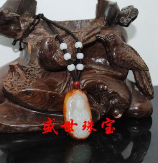 【盛世珠宝 新疆玉石a货白玉挂件坐观音带皮籽料吊坠和田玉玉坠批发】